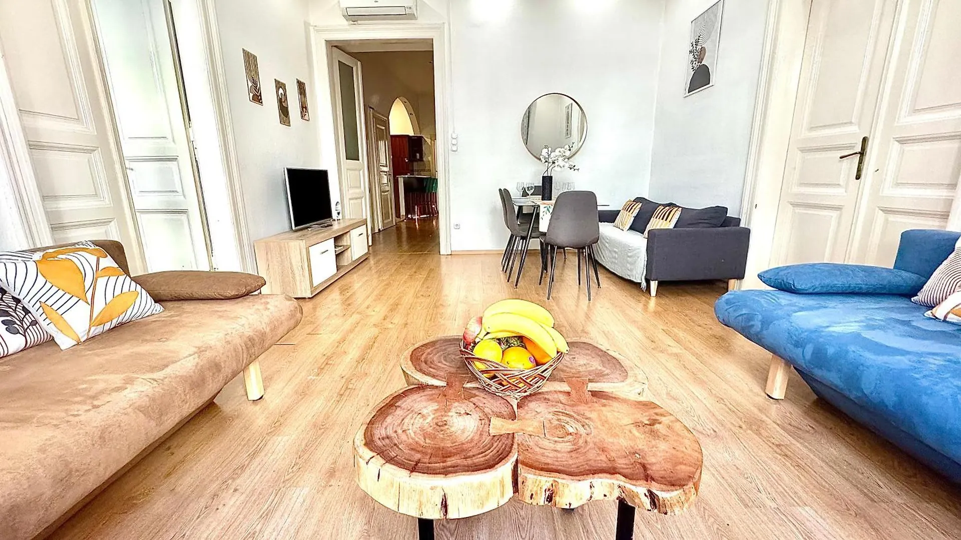 Top Central Rhapsody Residence - 4 Rooms - Steps From Major Attractions 布达佩斯 公寓