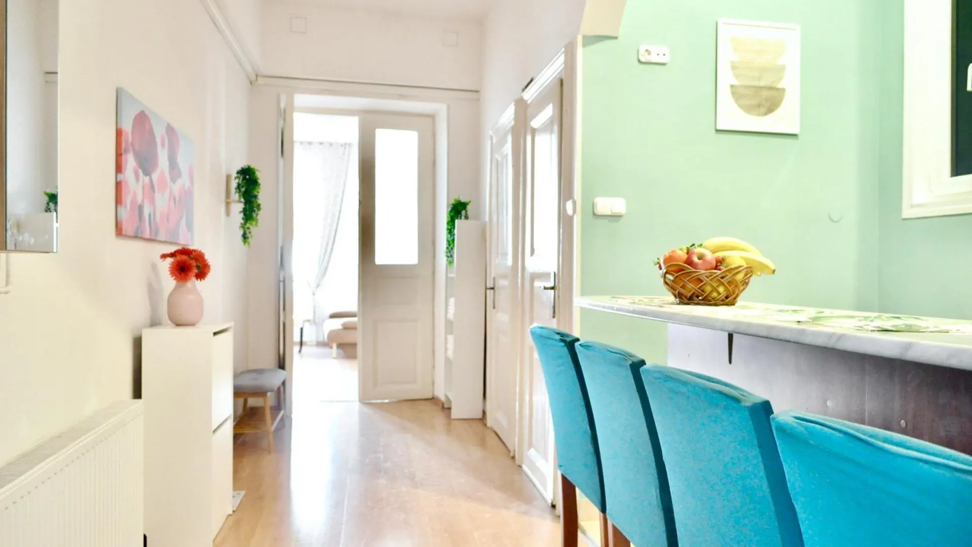 Top Central Rhapsody Residence - 4 Rooms - Steps From Major Attractions 布达佩斯